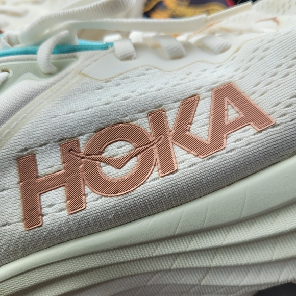White Hoka Bondi 8 Size 9.5D (Wide) - Picture 4 of 7
